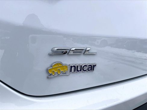 Used 2021 Ford Edge SEL image 26