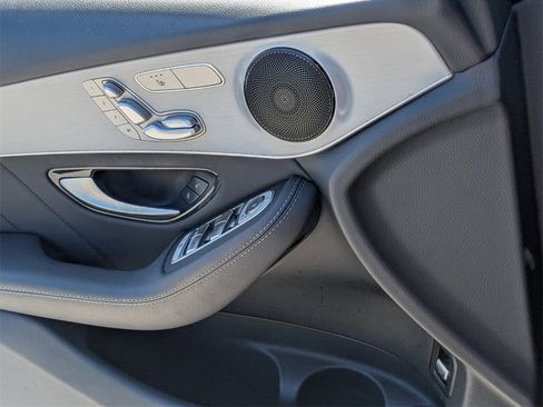 Used 2022 Mercedes-Benz GLC 300 image 29