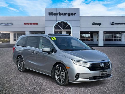 Used 2023 Honda Odyssey Touring image 1