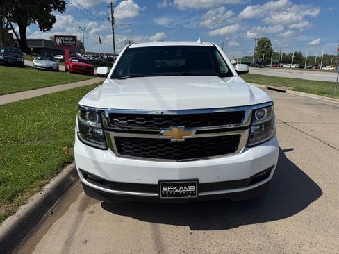 Used 2020 Chevrolet Suburban LT w/ Luxury Package image 8