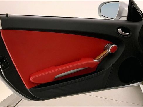 Used 2010 Mercedes-Benz SLK 350 image 21