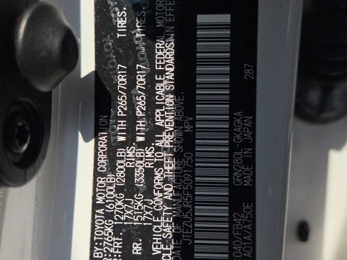 Used 2015 Toyota 4Runner SR5 RWD image 15