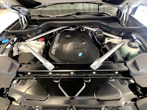 Used 2026 BMW X5 xDrive40i w/ M Sport Package image 16