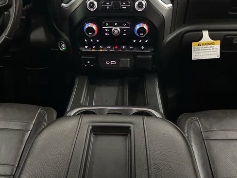 Used 2022 GMC Sierra 3500 Denali image 22