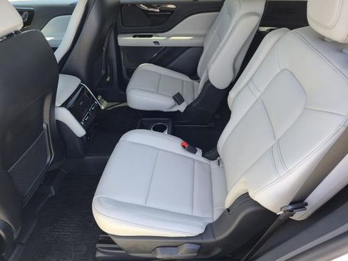 Used 2026 Lincoln Aviator 2WD image 24