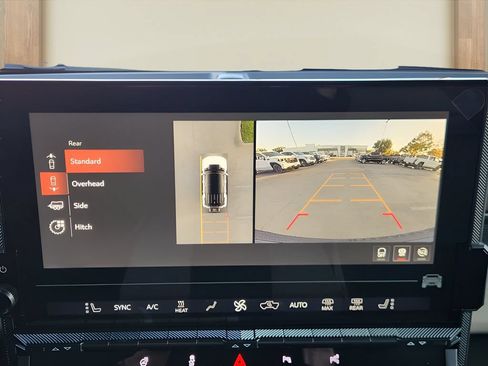 New 2026 GMC Hummer EV SUV AWD/4WD image 12