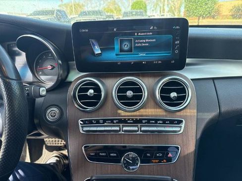 Used 2019 Mercedes-Benz C 300 Sedan image 15