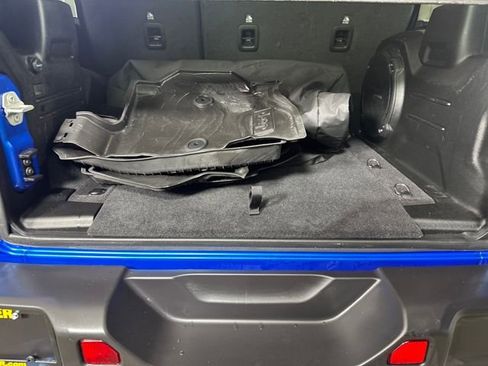 Used 2023 Jeep Wrangler Unlimited w/ Cold Weather Group image 26