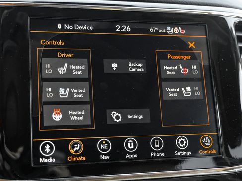 Used 2021 Jeep Grand Cherokee Limited w/ Luxury Group II image 32