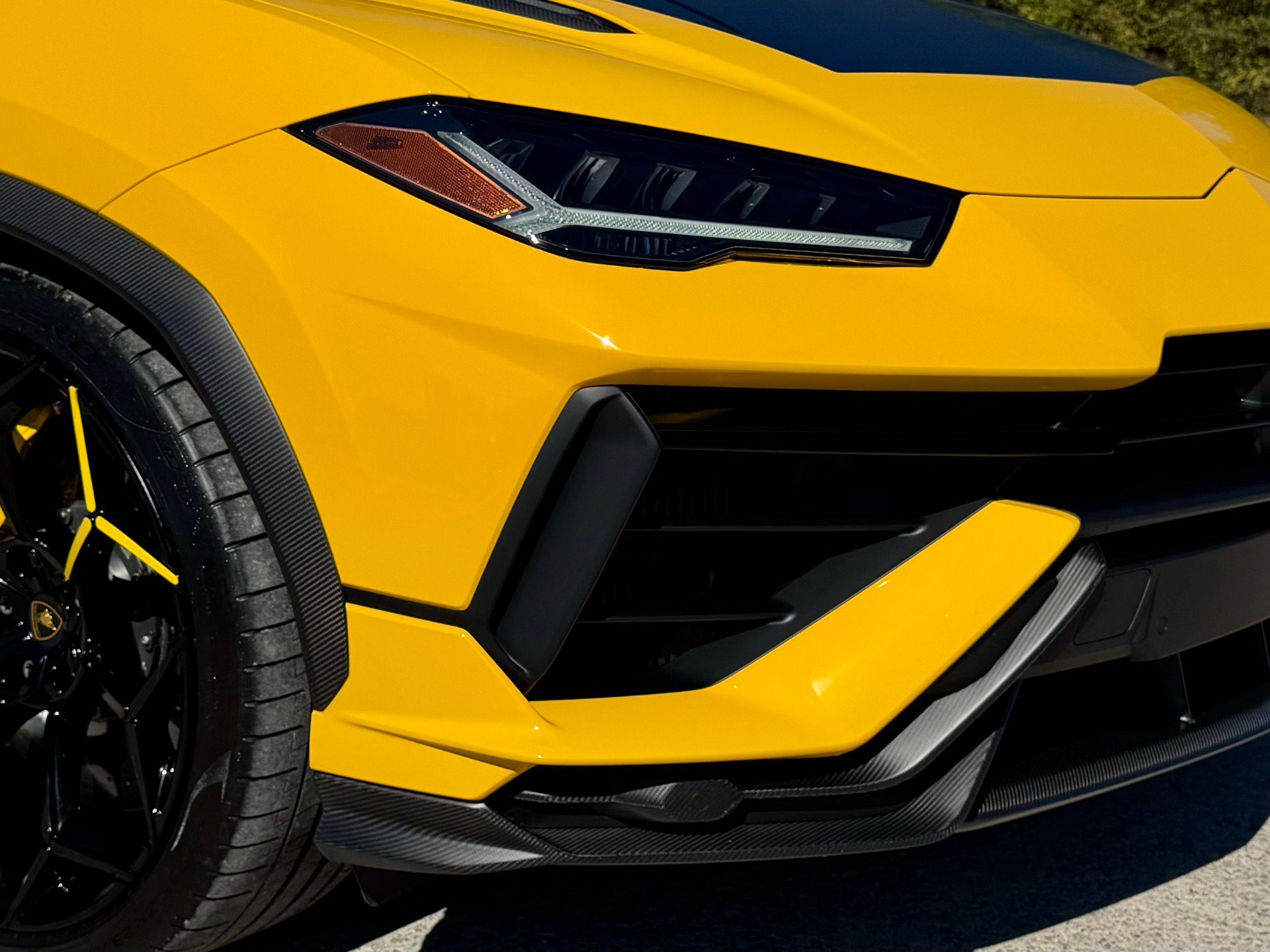 Used 2024 Lamborghini Urus Performante AWD/4WD image 81