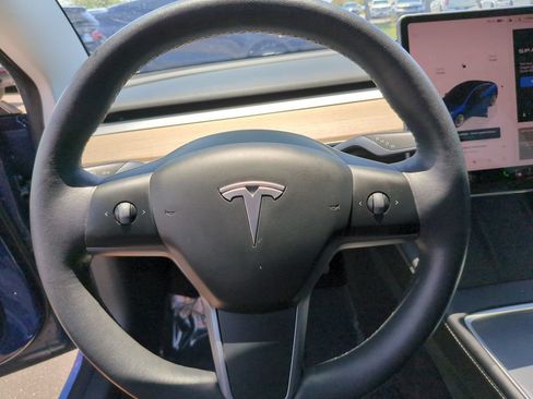 Used 2023 Tesla Model 3 Standard Range RWD image 31