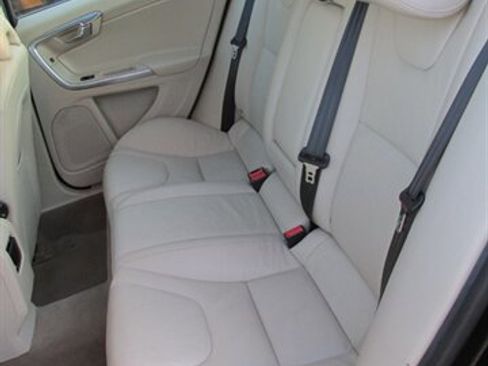 Used 2014 Volvo S60 T5 image 14