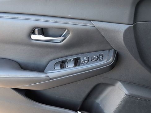 Used 2020 Nissan Sentra S image 29