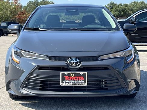Used 2024 Toyota Corolla LE FWD image 7