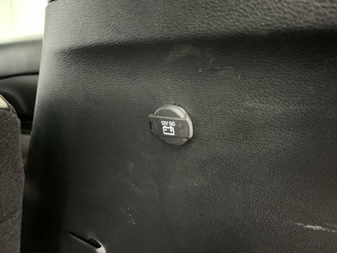 Used 2025 Chrysler Pacifica Select FWD image 30