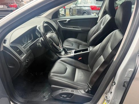 Used 2015 Volvo XC60 T5 AWD/4WD image 10