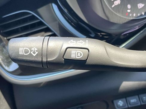 Used 2022 Buick Envision Avenir w/ Technology Package II FWD image 26