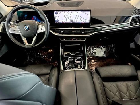 Used 2023 BMW X7 xDrive40i w/ Executive Package AWD/4WD image 32