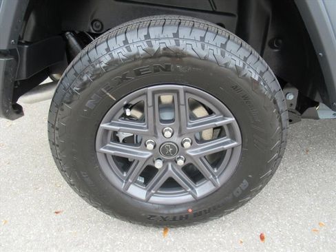 New 2026 Jeep Wrangler Unlimited Sport AWD/4WD image 29