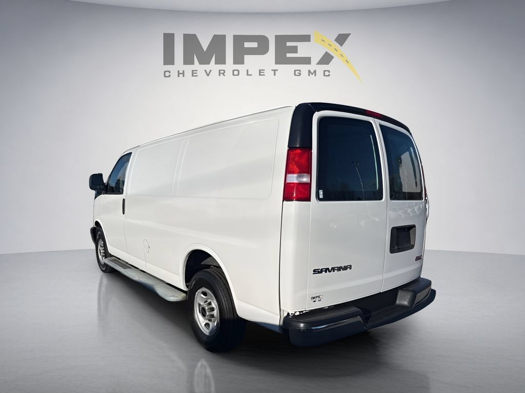 Used 2022 GMC Savana 2500 w/ Driver Convenience Package RWD image 3