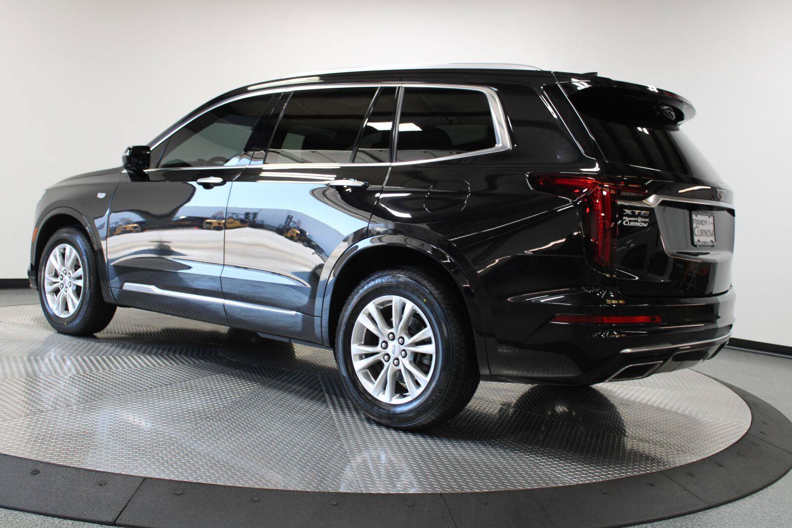 Certified 2023 Cadillac XT6 Luxury FWD image 7