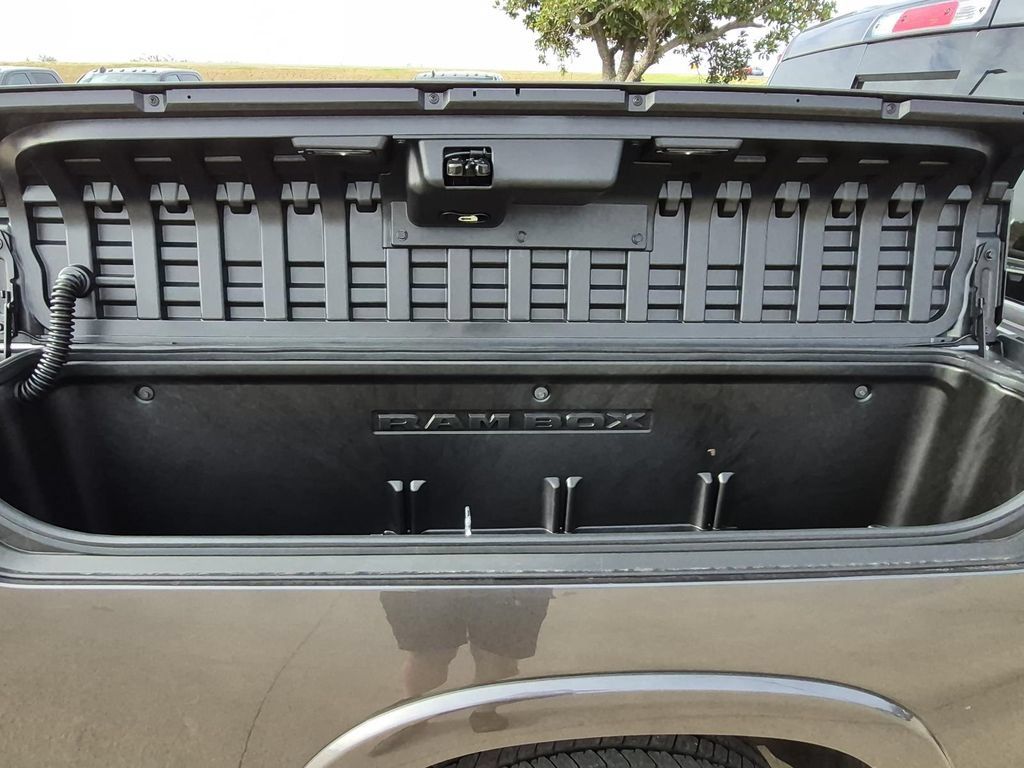 New 2026 RAM 1500 Laramie w/ Laramie Southwest Edition AWD/4WD image 7