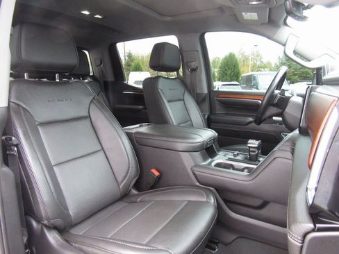 Used 2023 GMC Sierra 1500 Denali w/ Denali Reserve Package image 24