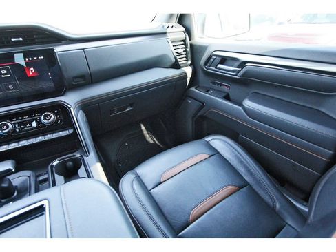 Used 2022 GMC Sierra 1500 AT4 w/ AT4 Premium Package AWD/4WD image 13
