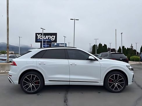 Used 2023 Audi Q8 Premium Plus w/ Premium Plus Package AWD/4WD image 3