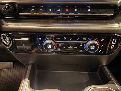 Used 2023 Chevrolet Silverado 1500 High Country w/ High Country Premium Package image 27