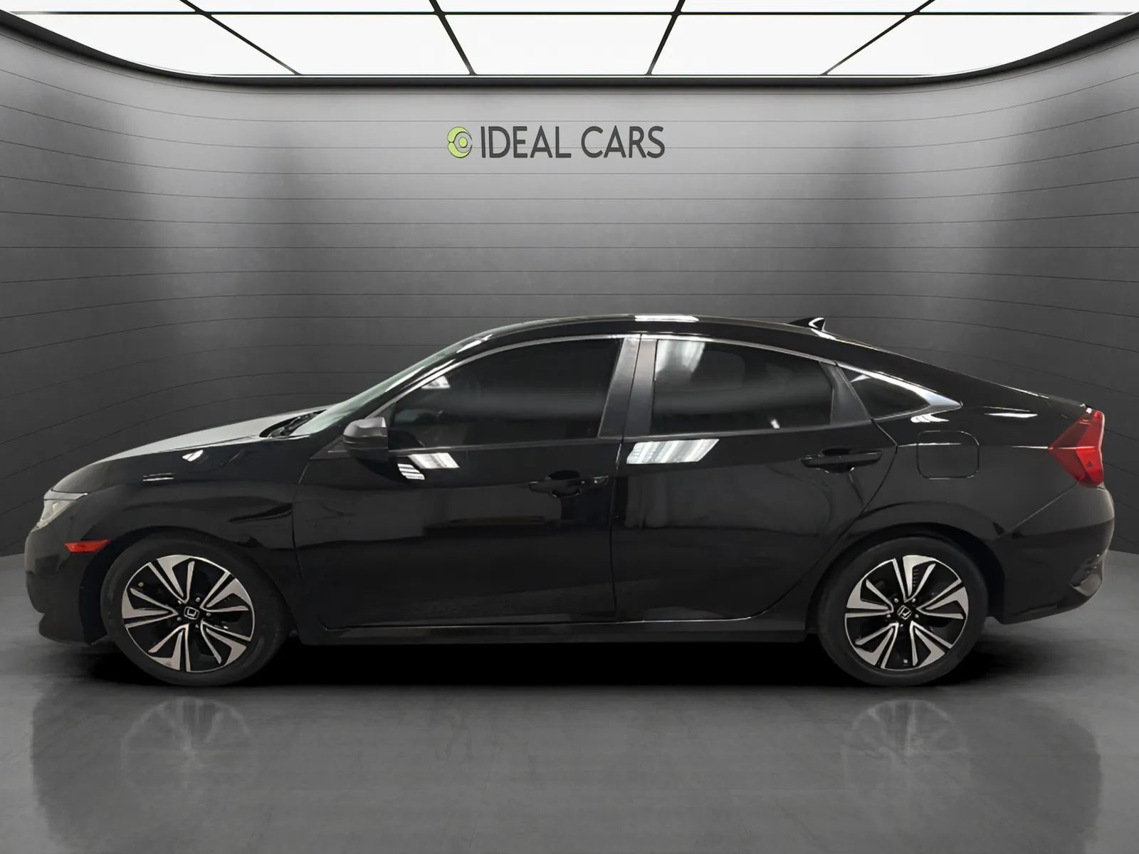 Used 2018 Honda Civic EX-T image 8