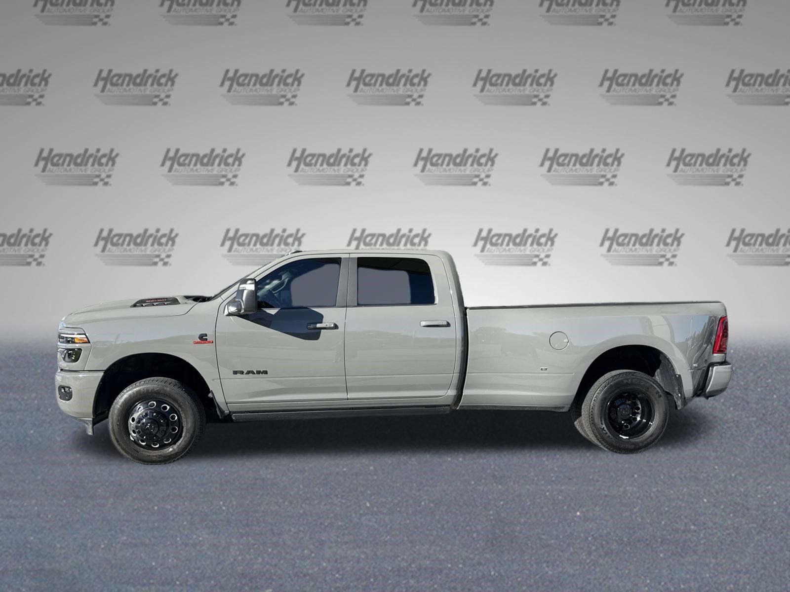 Used 2026 RAM 3500 Laramie AWD/4WD image 4