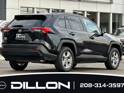 Used 2025 Toyota RAV4 XLE AWD/4WD image 4