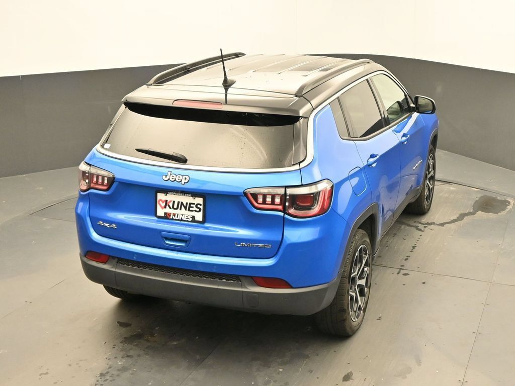 Used 2025 Jeep Compass Limited AWD/4WD image 30