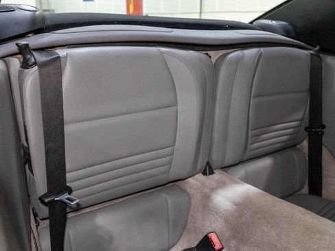 Used 2001 Porsche 911 Carrera image 36
