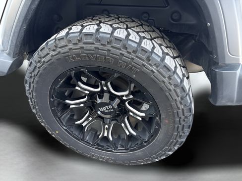 Used 2023 Jeep Wrangler Unlimited Sport AWD/4WD image 8