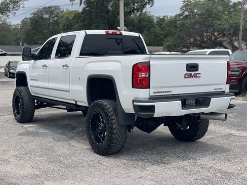 Used 2017 GMC Sierra 2500 Denali w/ Duramax Plus Package AWD/4WD image 21