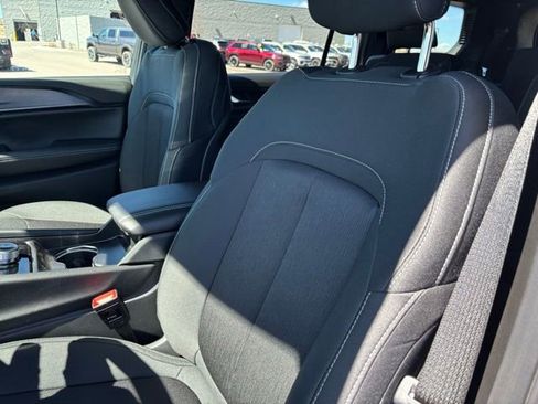 New 2026 Jeep Grand Cherokee L 4WD image 12