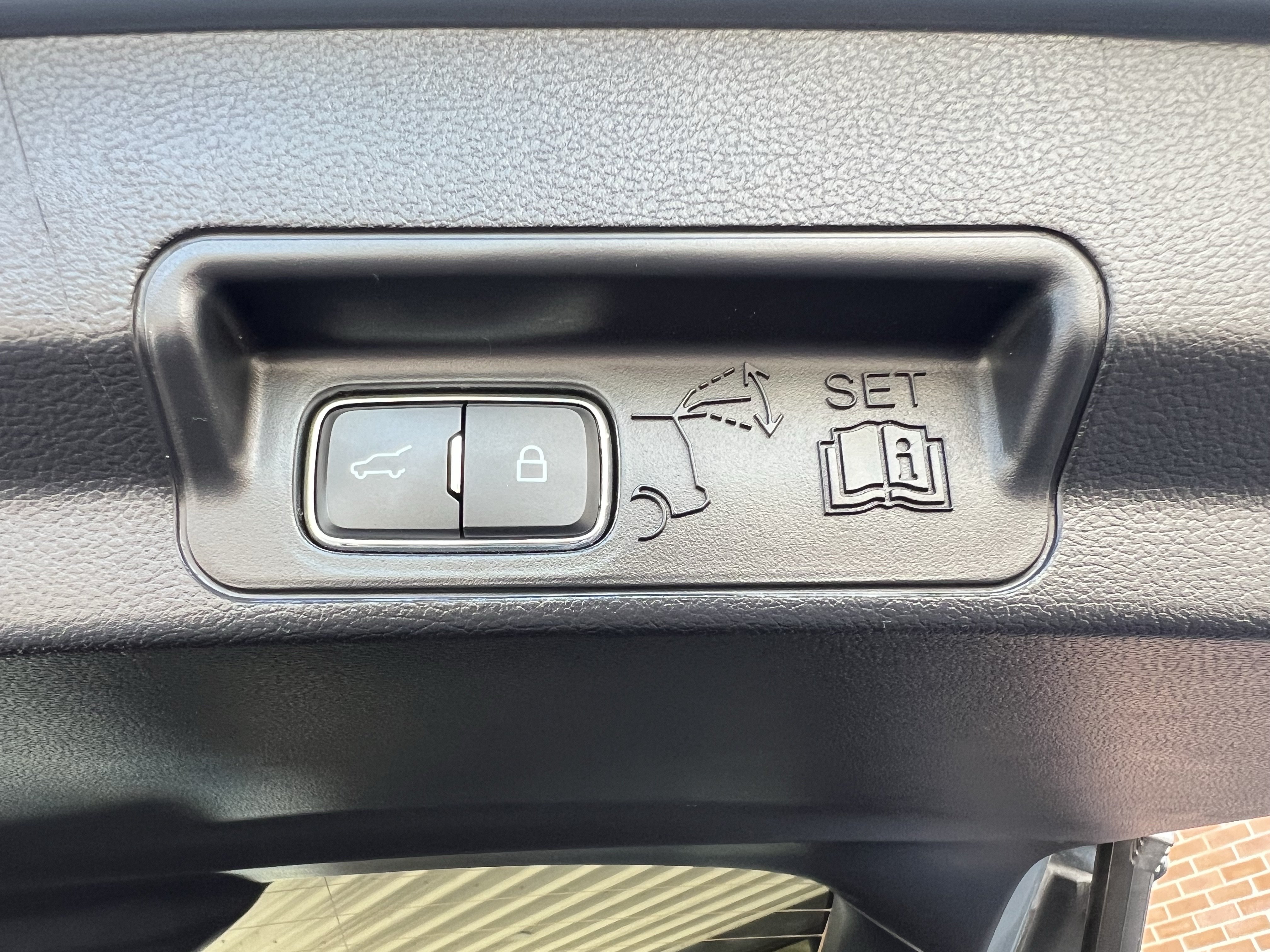 Used 2025 Ford Explorer ST AWD/4WD image 64