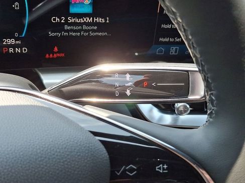 New 2025 Cadillac Lyriq Luxury image 10