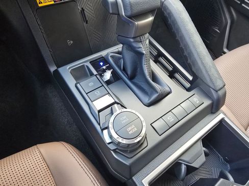 New 2026 Toyota 4Runner Limited image 18