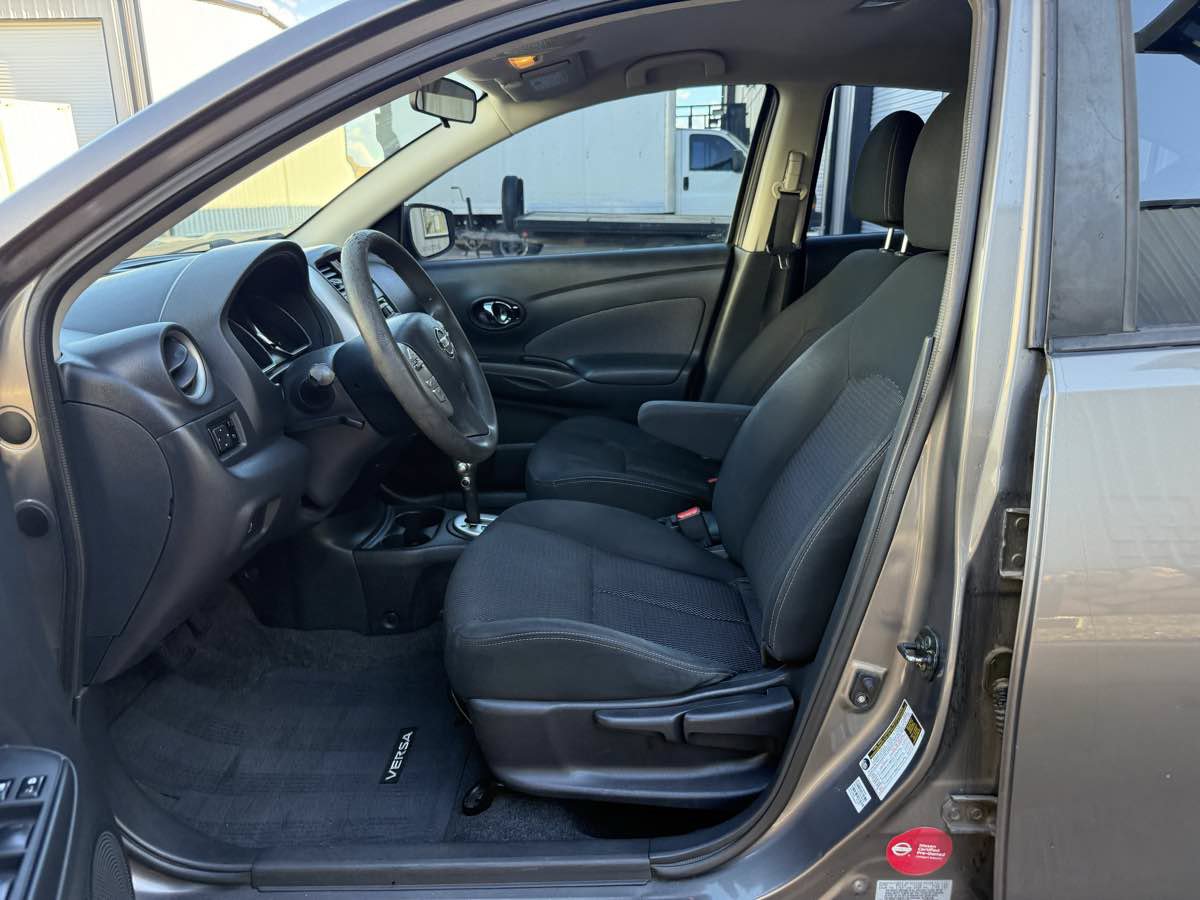 Used 2016 Nissan Versa SV FWD image 21