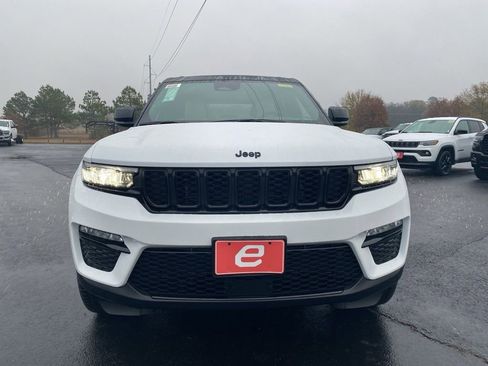 New 2025 Jeep Grand Cherokee Limited image 2