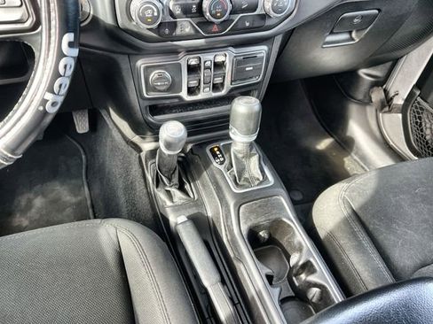 Used 2018 Jeep Wrangler Unlimited Sport S image 21