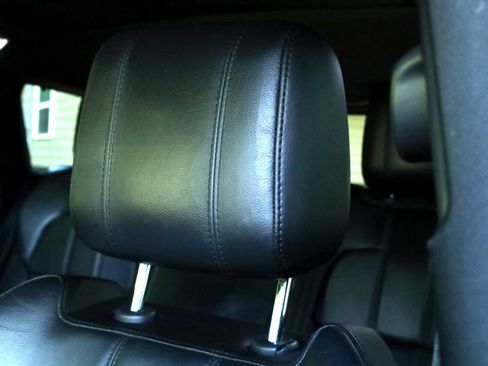 Used 2017 Land Rover Range Rover Sport SE image 27