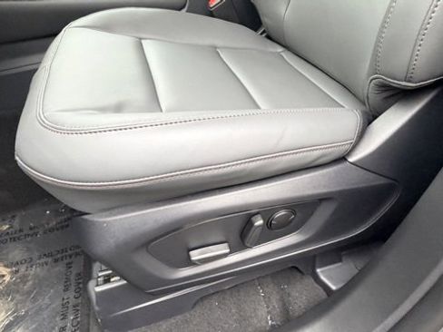 New 2026 Ford Explorer Active image 12