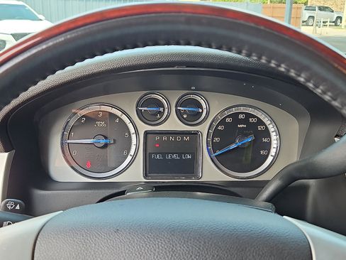 Used 2014 Cadillac Escalade Luxury RWD image 14