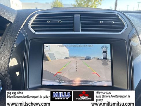 Used 2017 Ford Explorer XLT w/ Equipment Group 202A AWD/4WD image 21
