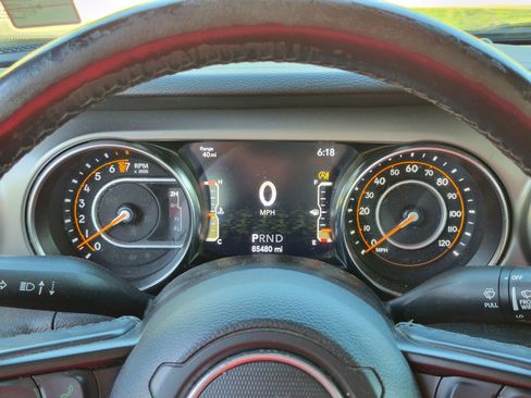 Used 2021 Jeep Gladiator Sport AWD/4WD image 17