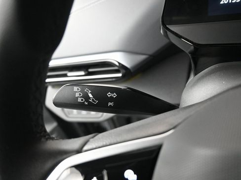 Used 2023 Volkswagen ID.4 Pro image 18